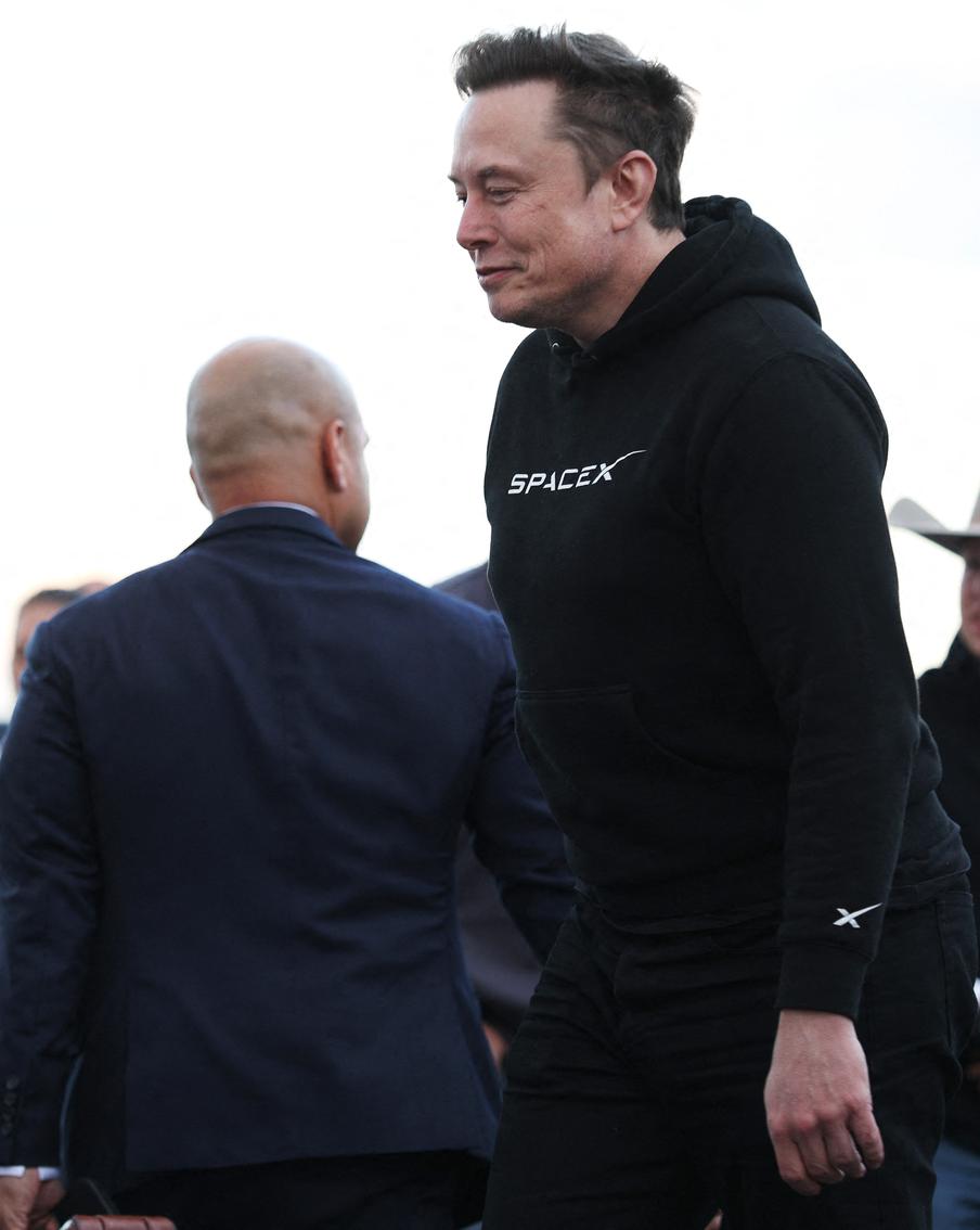 Маск связал отказ ЮАР разрешить работу Starlink с "геноцидом белых"