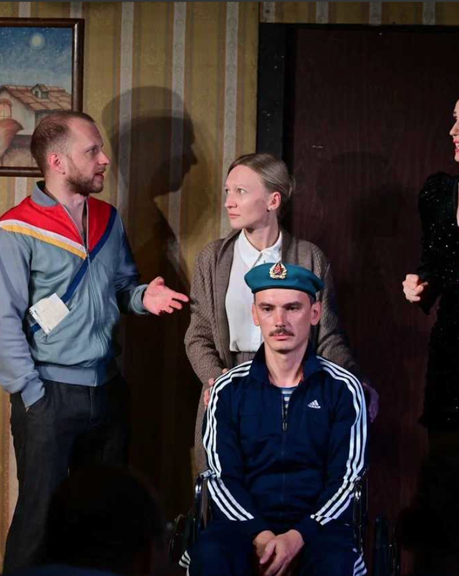 "Соврёшь — умрёшь", или Голос совести 20 лет спустя: каким получился спектакль "Одноклассники" по пьесе Юрия Полякова