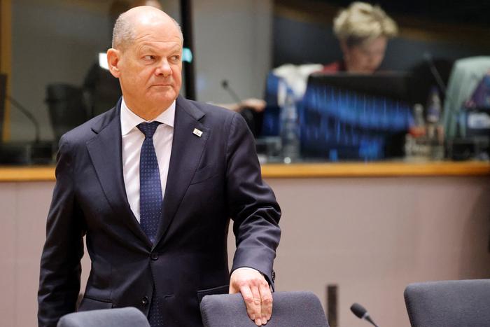 Правительство ФРГ во главе с Шольцем официально ушло в отставку