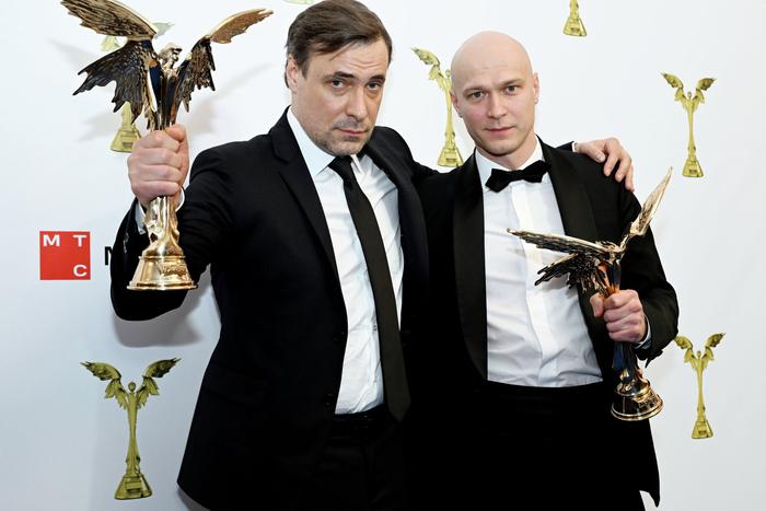 Композитор Александр Зацепин посоветовал распилить "айфон", а Цыганов и Борисов отдали свои награды жёнам: как вручали премию "Ника"