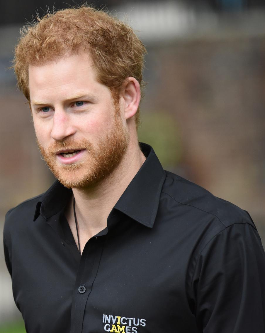 Принц Гарри оказался в эпицентре расистского и сексистского скандала