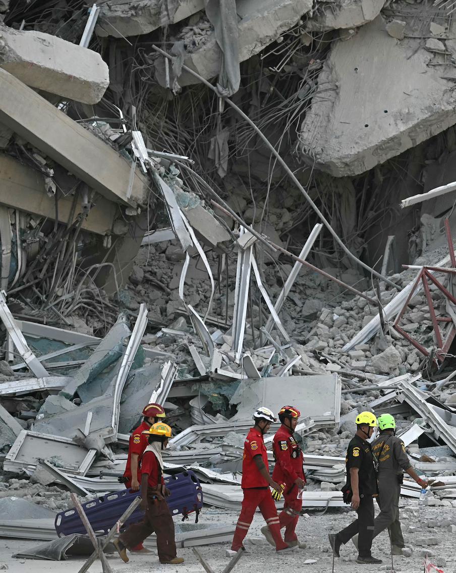 "Могут погибнуть десятки тысяч": что происходит в Мьянме и Таиланде, где рушатся небоскрёбы