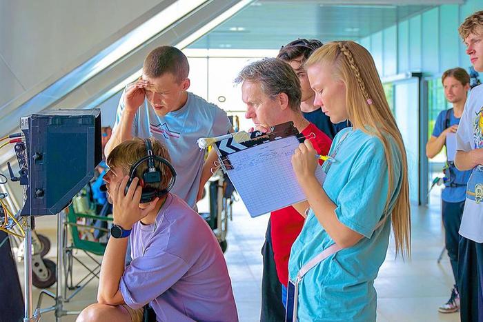 На площадках московского кинокластера за год снято около 120 проектов — Собянин