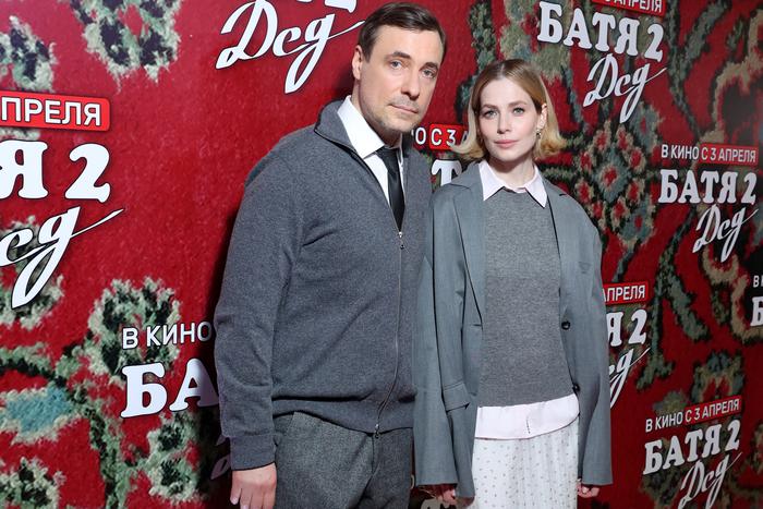 Михалковы и все-все-все: как прошла премьера фильма "Батя 2. Дед"