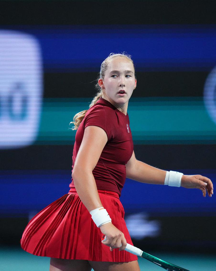 "Мирра могла прорыдаться, ракетки кидать": экс-тренер Андреевой раскрыл секрет её величия