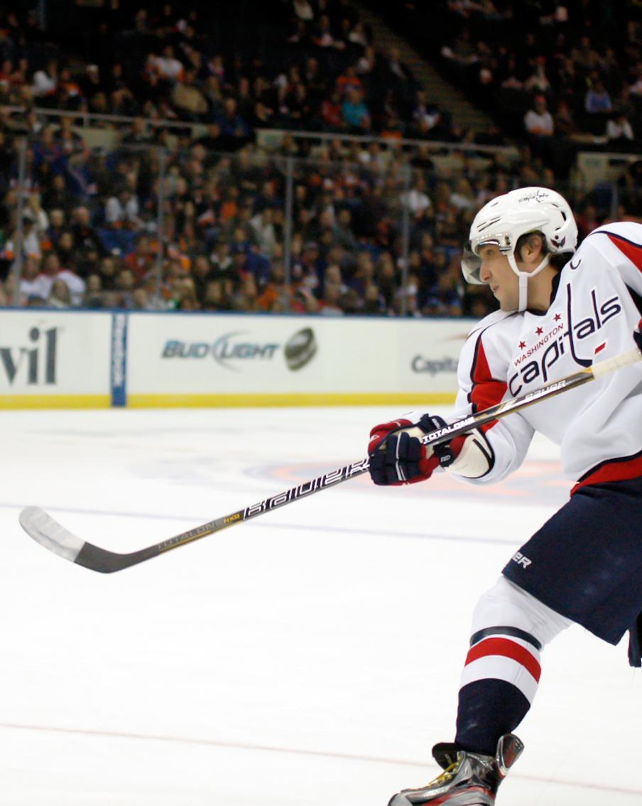 Овечкин дышит в спину Гретцки: до мирового рекорда осталось совсем немного