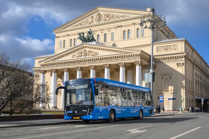 Максим Ликсутов рассказал, что количество поездок на электробусах с начала года выросло на треть