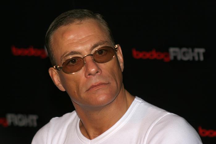 Жан-Клод Ван Дамм был обвинён в торговле людьми