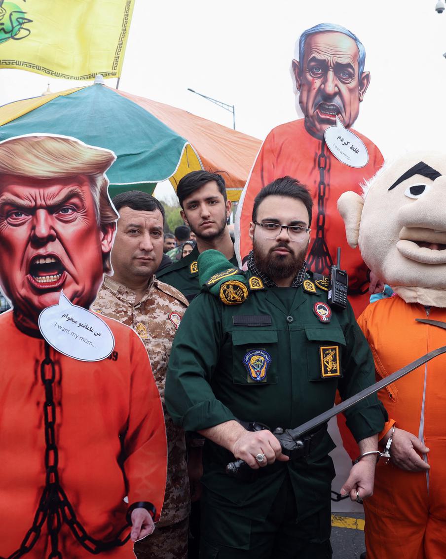 "Война приходит из-за моря": нанесут ли США и Израиль ракетный удар по Ирану