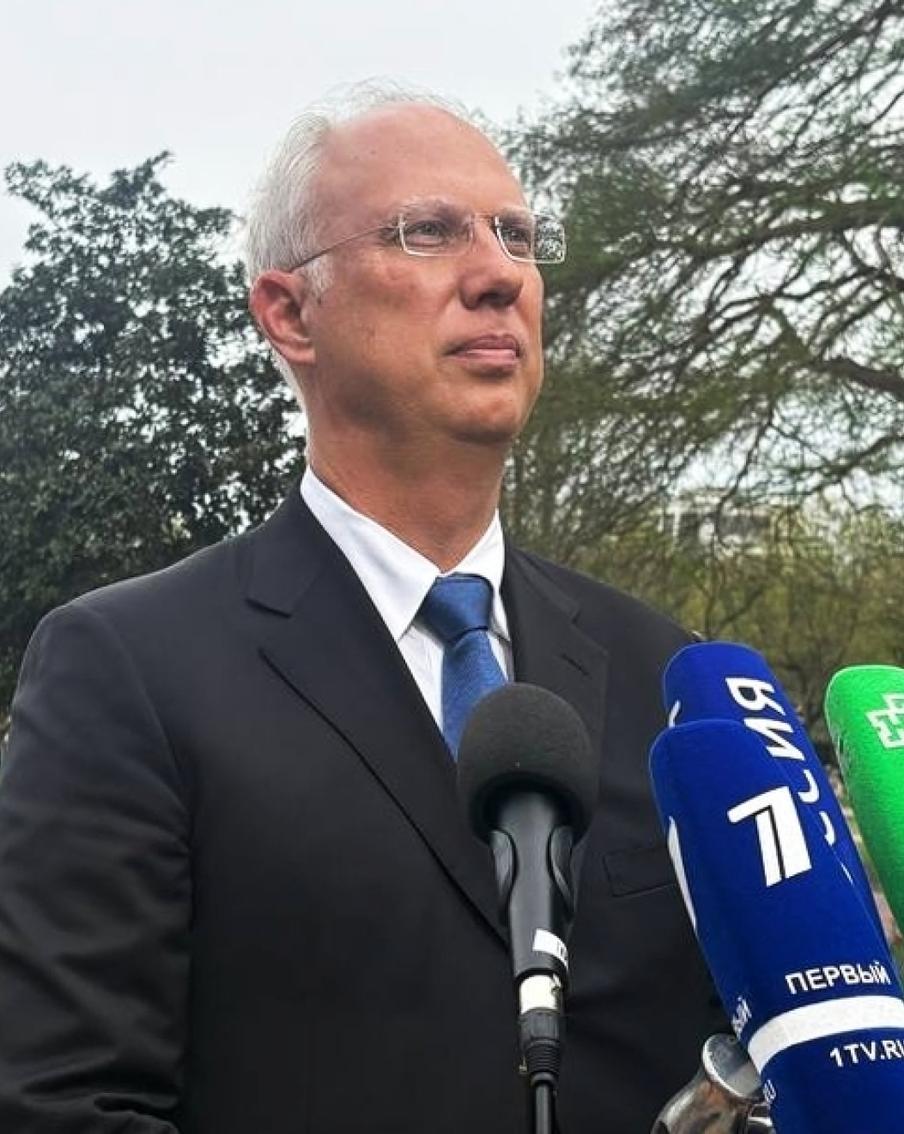 Возврат авиасообщения и компаний: о чём российский чиновник договорился в США