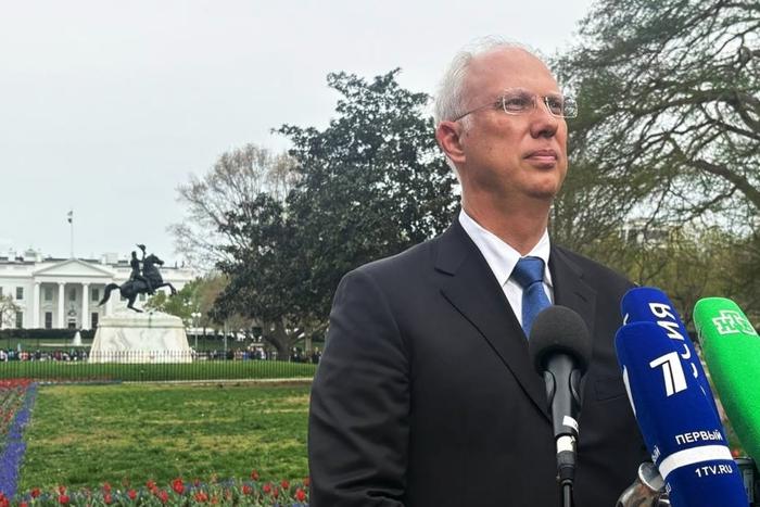 Возврат авиасообщения и компаний: о чём российский чиновник договорился в США