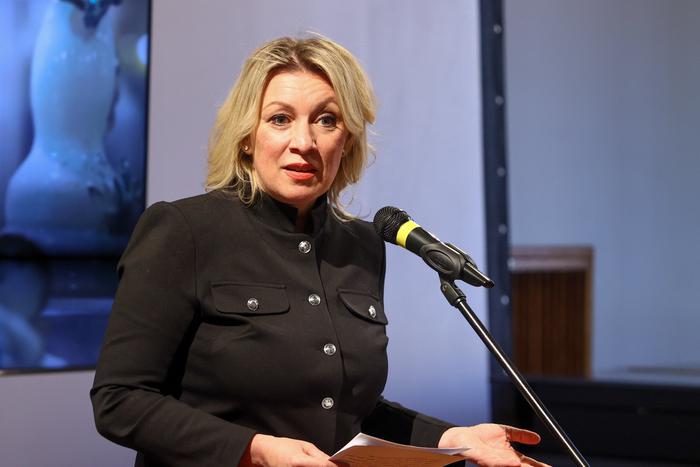 Захарова назвала оскорблением выдворение России с мероприятий 9 Мая в ФРГ