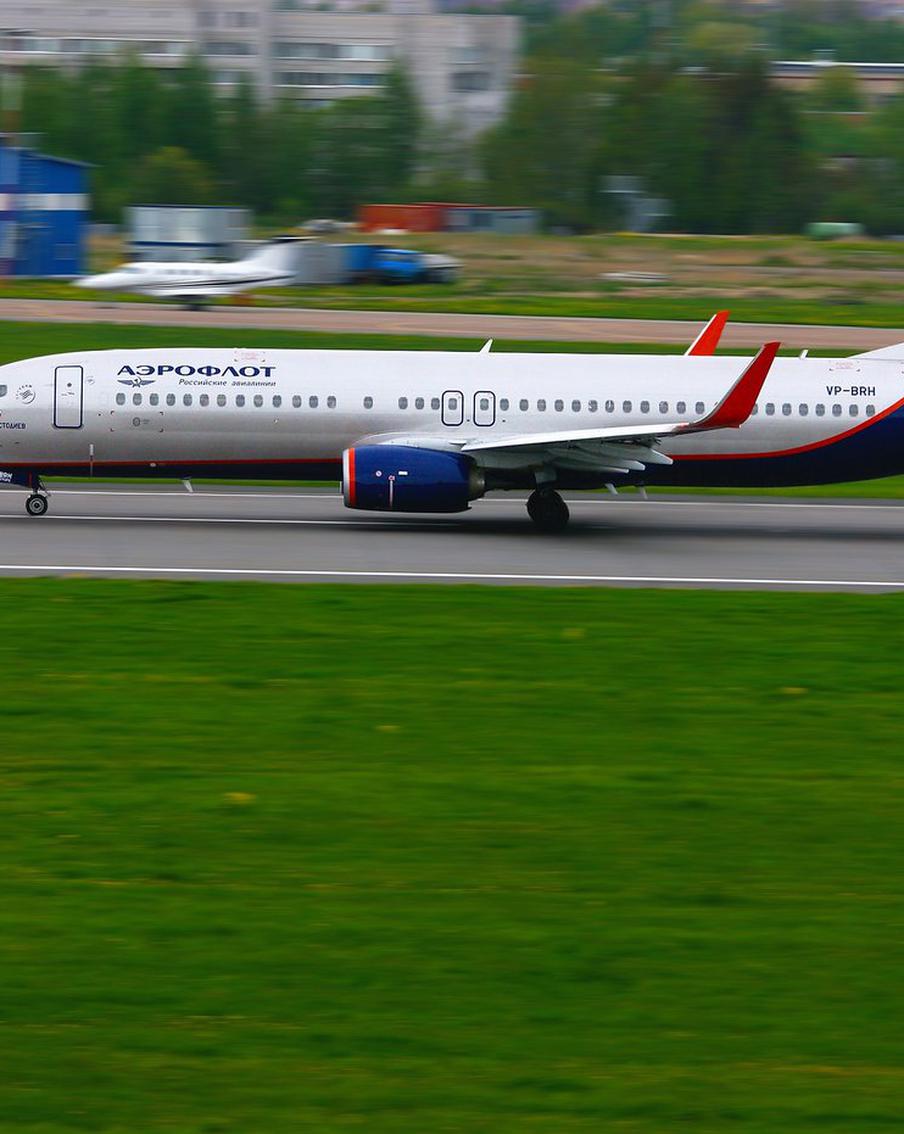 Российский суд отменил вынесенный "Аэрофлоту" штраф за провоз в Россию европейского хамона