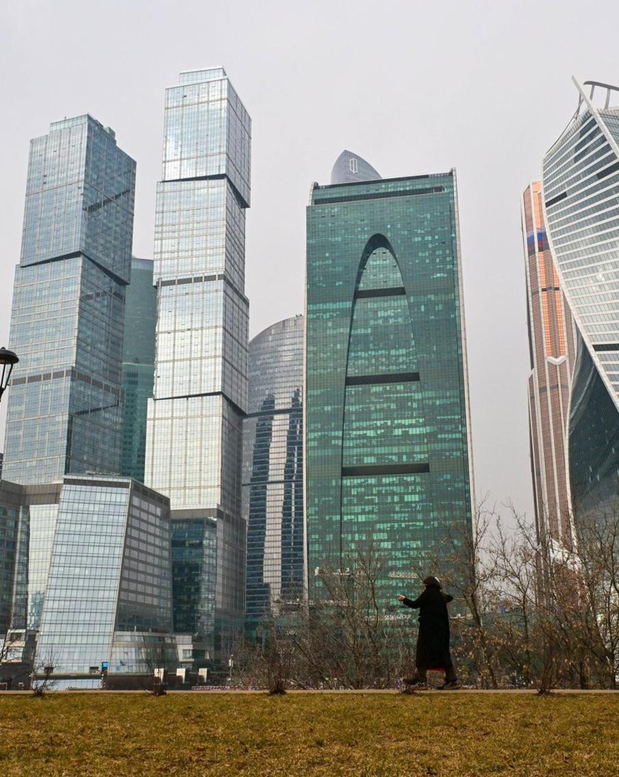 Москвичам пообещали возвращение в столицу тёплой погоды уже в следующую пятницу