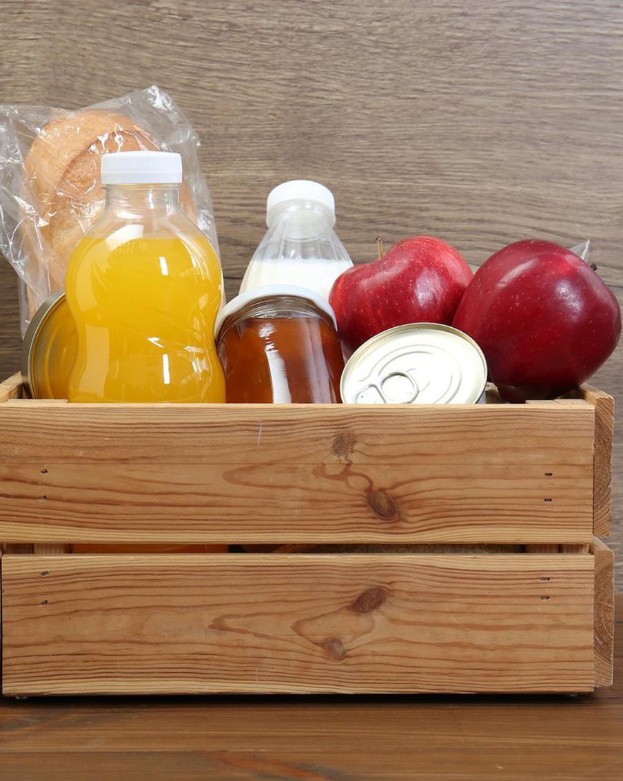 Участник столичной ярмарки отправил мясные консервы в ЛНР и на передовую