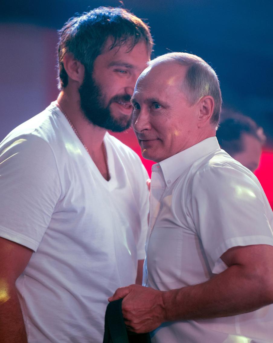 Владимир Путин поздравил Александра Овечкина с историческим рекордом