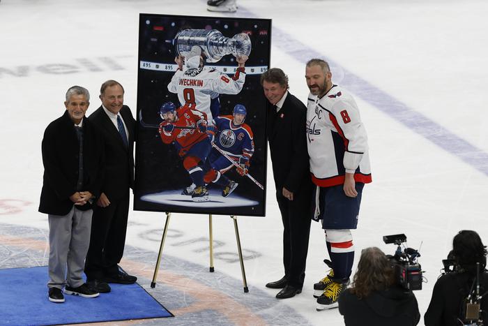 Овечкин – лучший по голам в "регулярке", но ему 39 лет. Как уходил из хоккея предыдущий рекордсмен Уэйн Гретцки