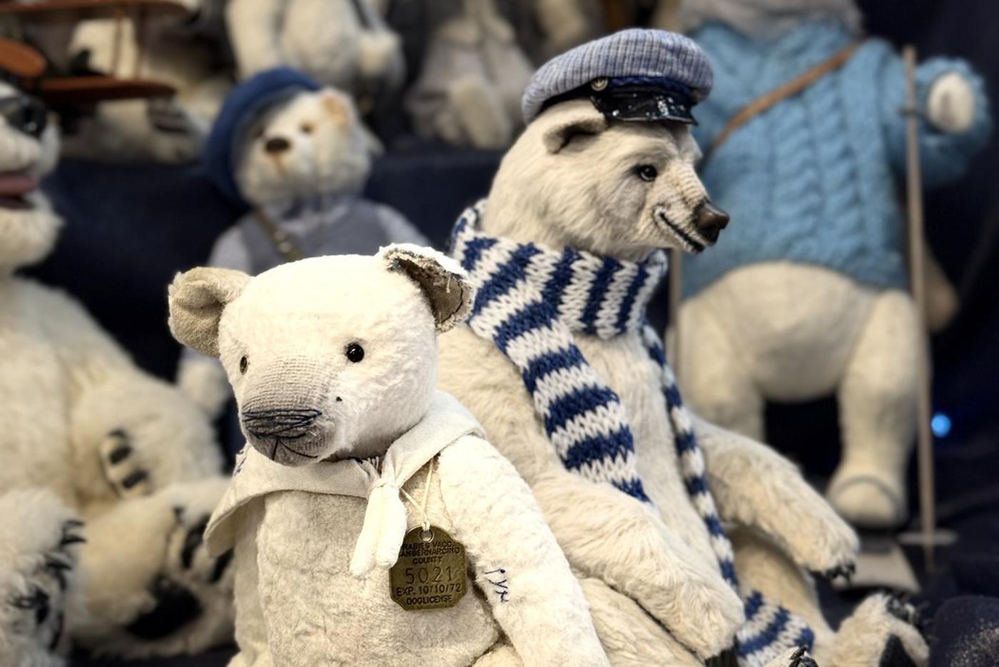 Мишки радуют москвичей, но не китайские кошельки: на Тишинке вновь собрались куклы