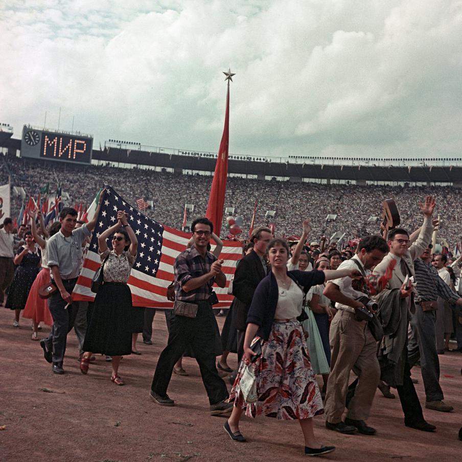 28 июля 1957 года. Торжественное открытие VI Всемирного фестиваля молодежи и студентов на Центральном стадионе имени В. И. Ленина в Лужниках. Делегация США.