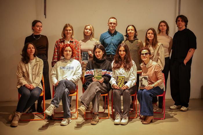 Москвичи начали встречаться, чтобы пересказывать друг другу книги