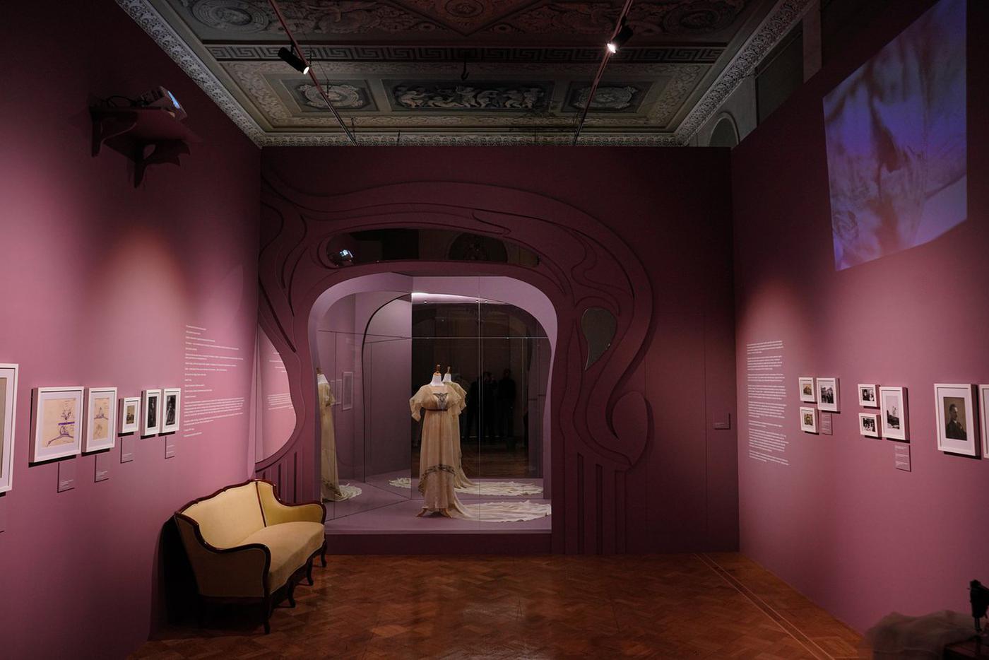 На выставке "Муза архитектора Мельникова".