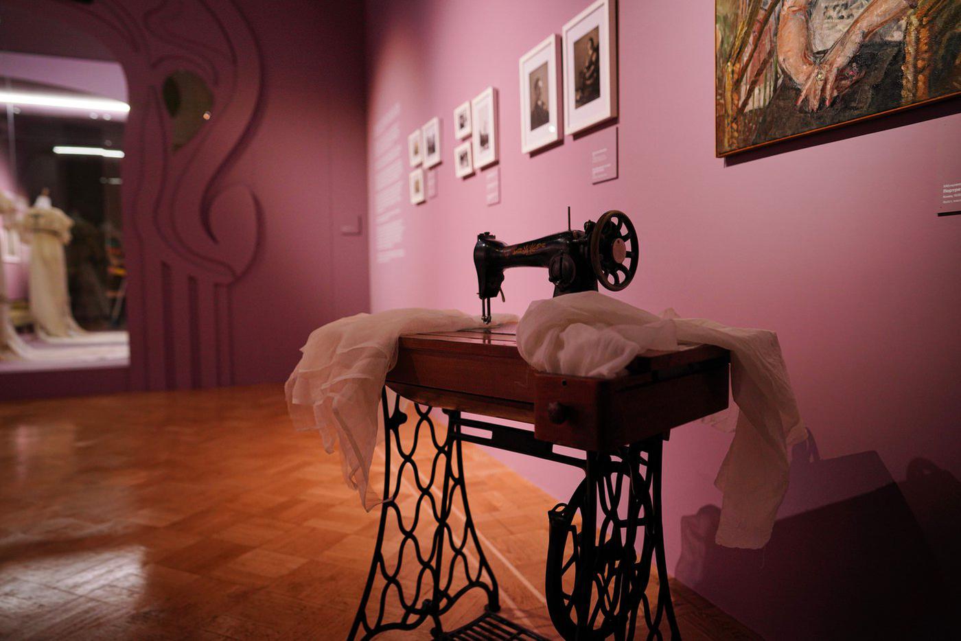 На выставке "Муза архитектора Мельникова".