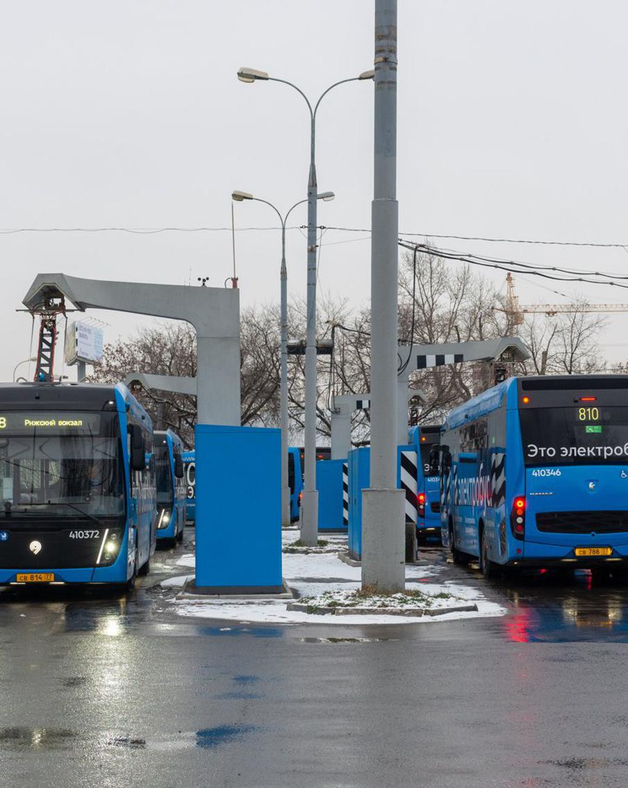 Уже 370 зарядных станций обслуживают электробусы в Москве