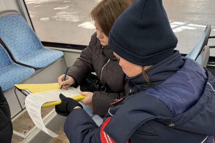 Количество выявленных безбилетников на наземном транспорте около станции метро "Потапово" сократилось на треть