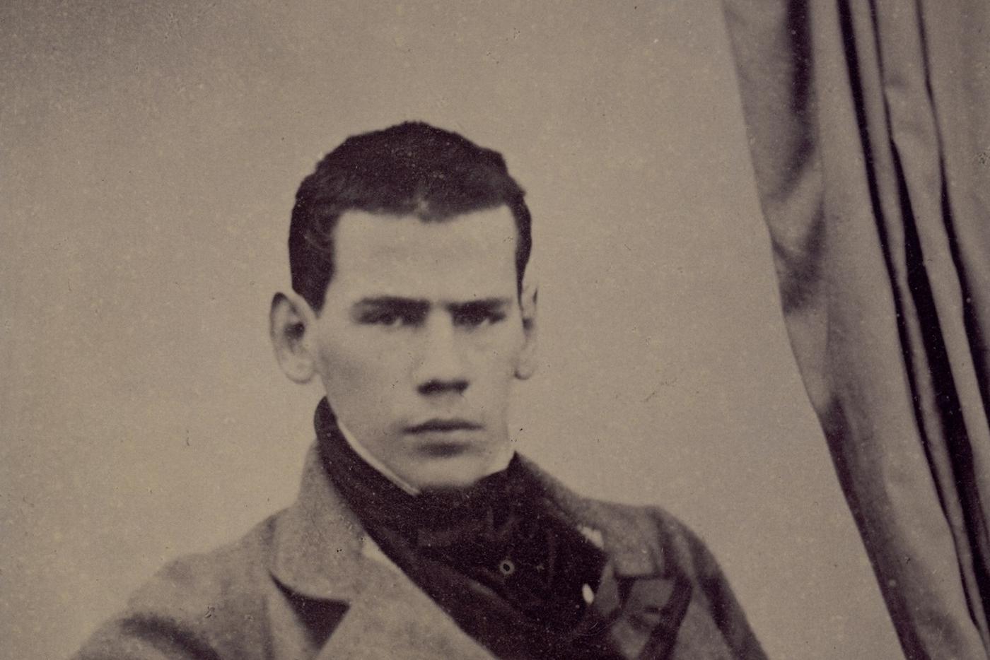 "Прасковья – просто прелесть!": молодой Лев Толстой страдал от отказов девушек в Москве