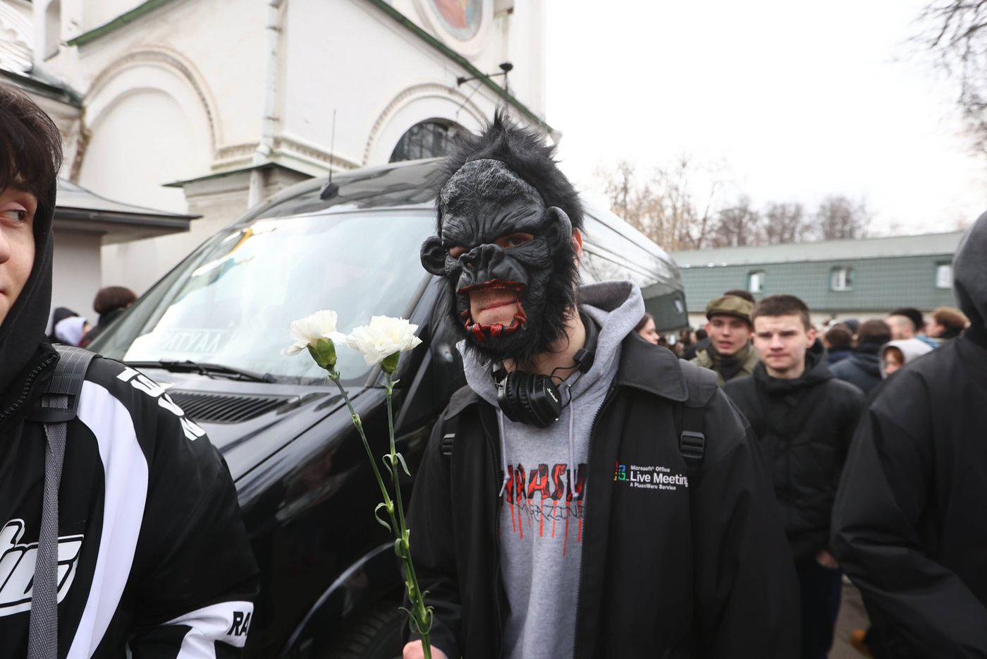 Церемония прощания с рэпером Пашей Техником в храме Петра и Павла в Лефортово.