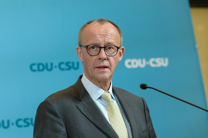 Избранный канцлер Германии Фридрих Мерц обвинил Россию в проведении "ежедневных атак на инфраструктуру данных"