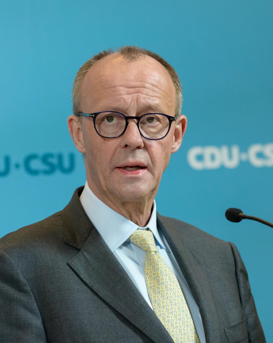 Избранный канцлер Германии Фридрих Мерц обвинил Россию в проведении "ежедневных атак на инфраструктуру данных"