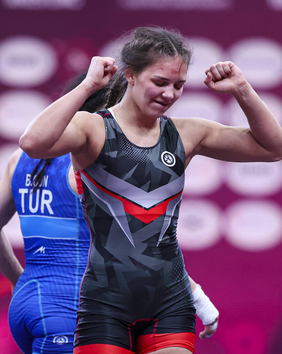 Российские борцы в Словакии заболели вирусом победителя