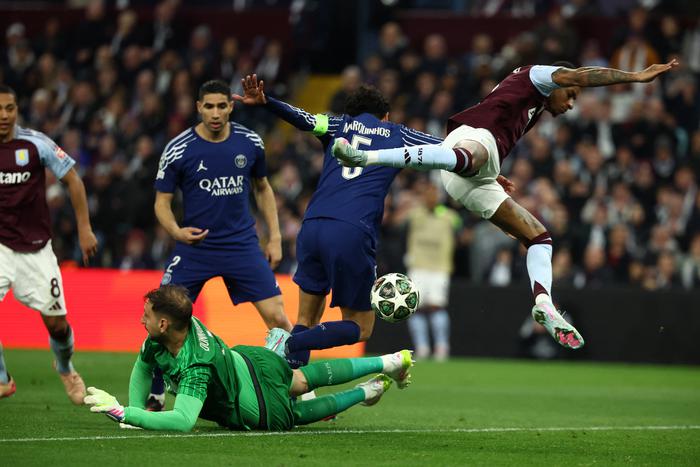 Матвей Сафонов и Хвича Кварацхелия сразятся с фаворитом Лиги чемпионов