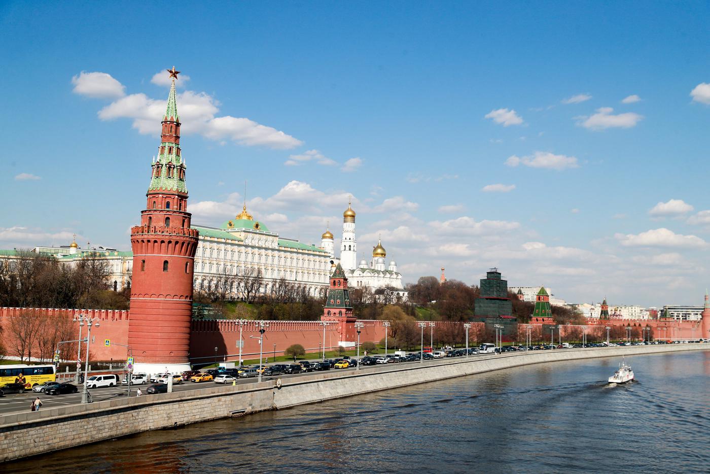 Синоптик предупредил москвичей об аномальной "июльской" жаре в эти выходные