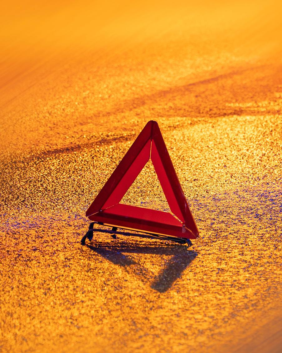 Автобус с подростками-футболистами перевернулся на трассе в Казахстане