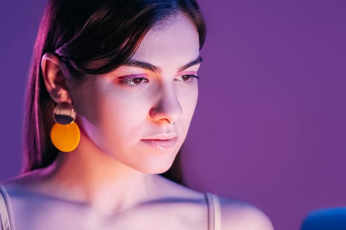 Digital detox для кожи: защищаемся от синего света и старения