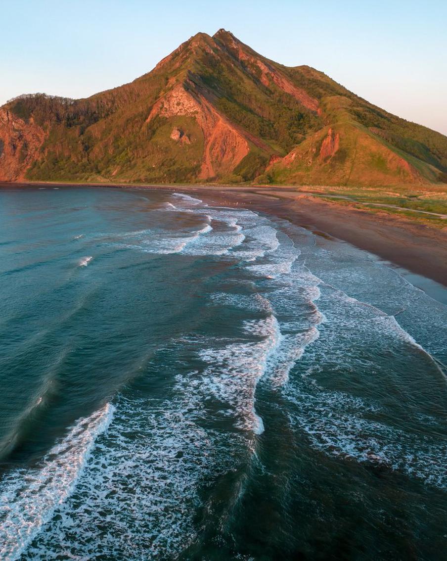 В одном из сахалинских портов ошибка команды судна стала причиной разлива нефтепродуктов