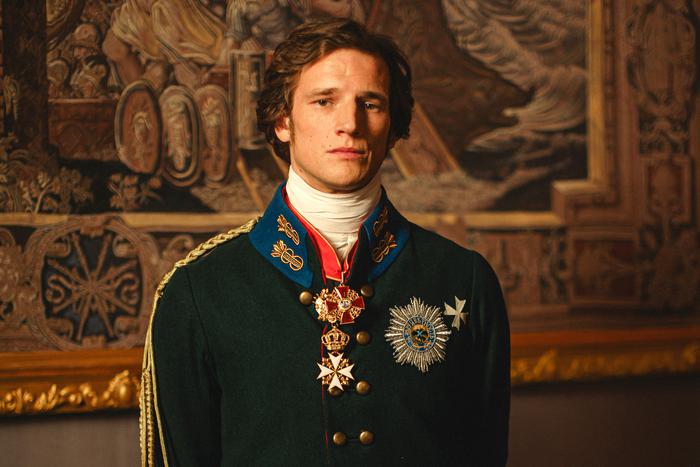 "Могу сыграть и царя, и пульверизатор": Евгений Романцов рассказал Metro о новой роли и не только