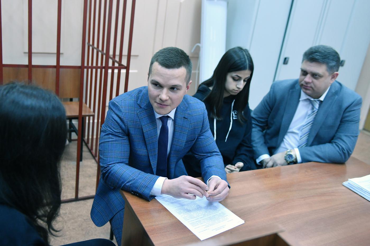 "Суд встал на сторону сестёр": Хачатуряна признали виновным в насилии