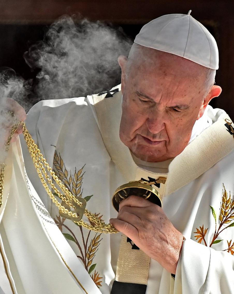 Эксклюзивные подробности о жизни и смерти папы римского Франциска