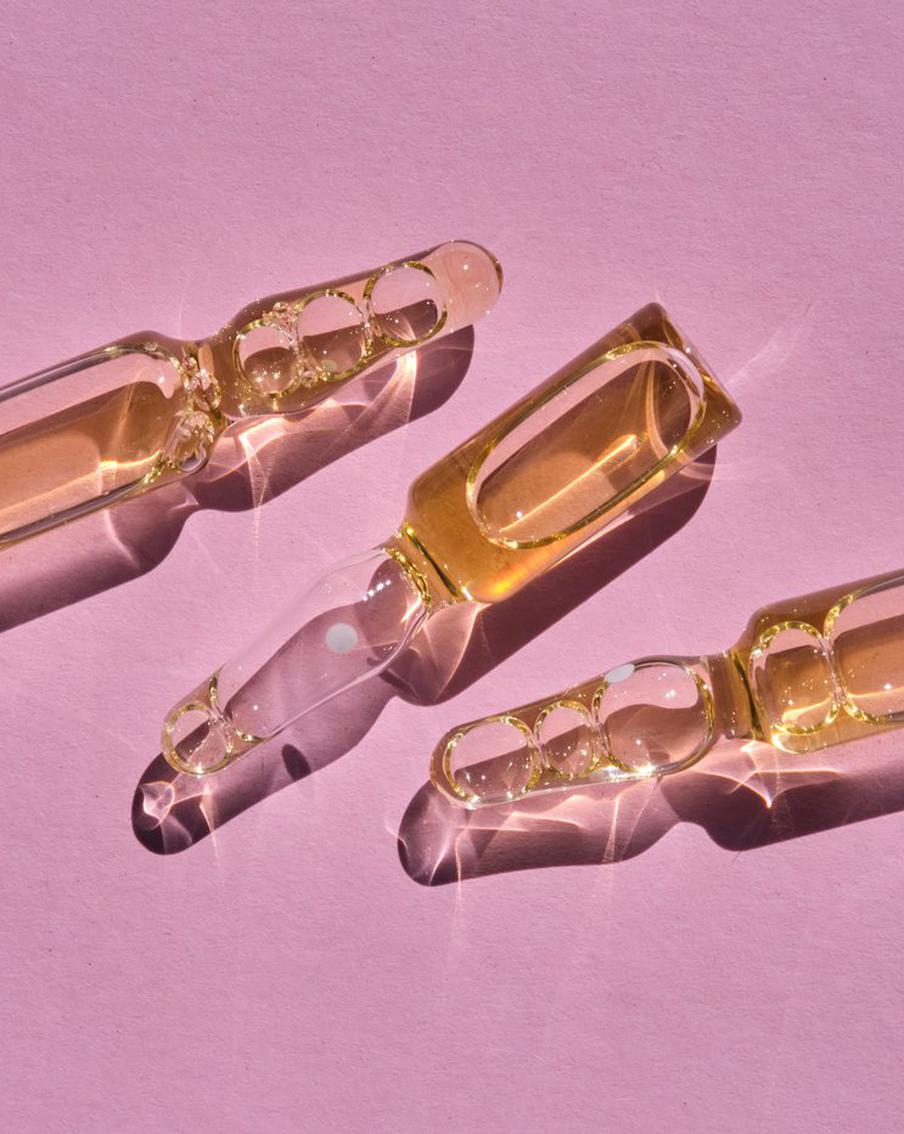 Космецевтика в бьюти-уходе: эксперт объясняет, как выбрать и применять