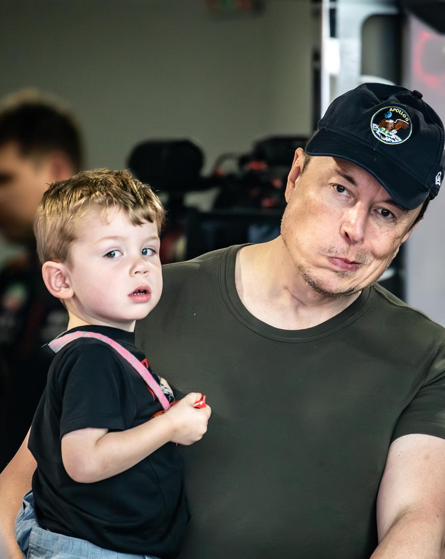 Илон Маск хочет стать отцом 5000 детей – и спасти человечество