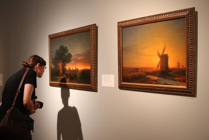 Афиша на 23 апреля: слушаем джаз и идём смотреть Айвазовского