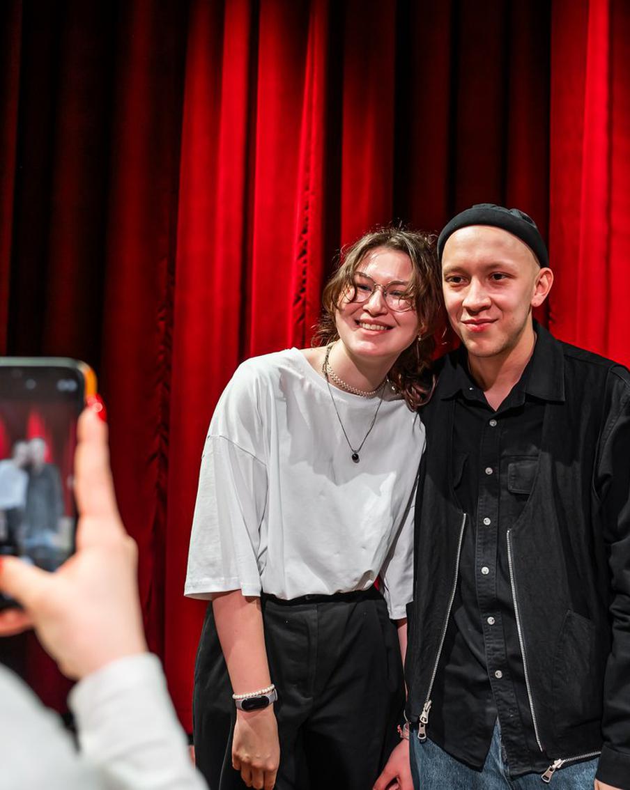 Актёр сериала "Слово пацана" поделился впечатлениями от кинопарка "Москино"