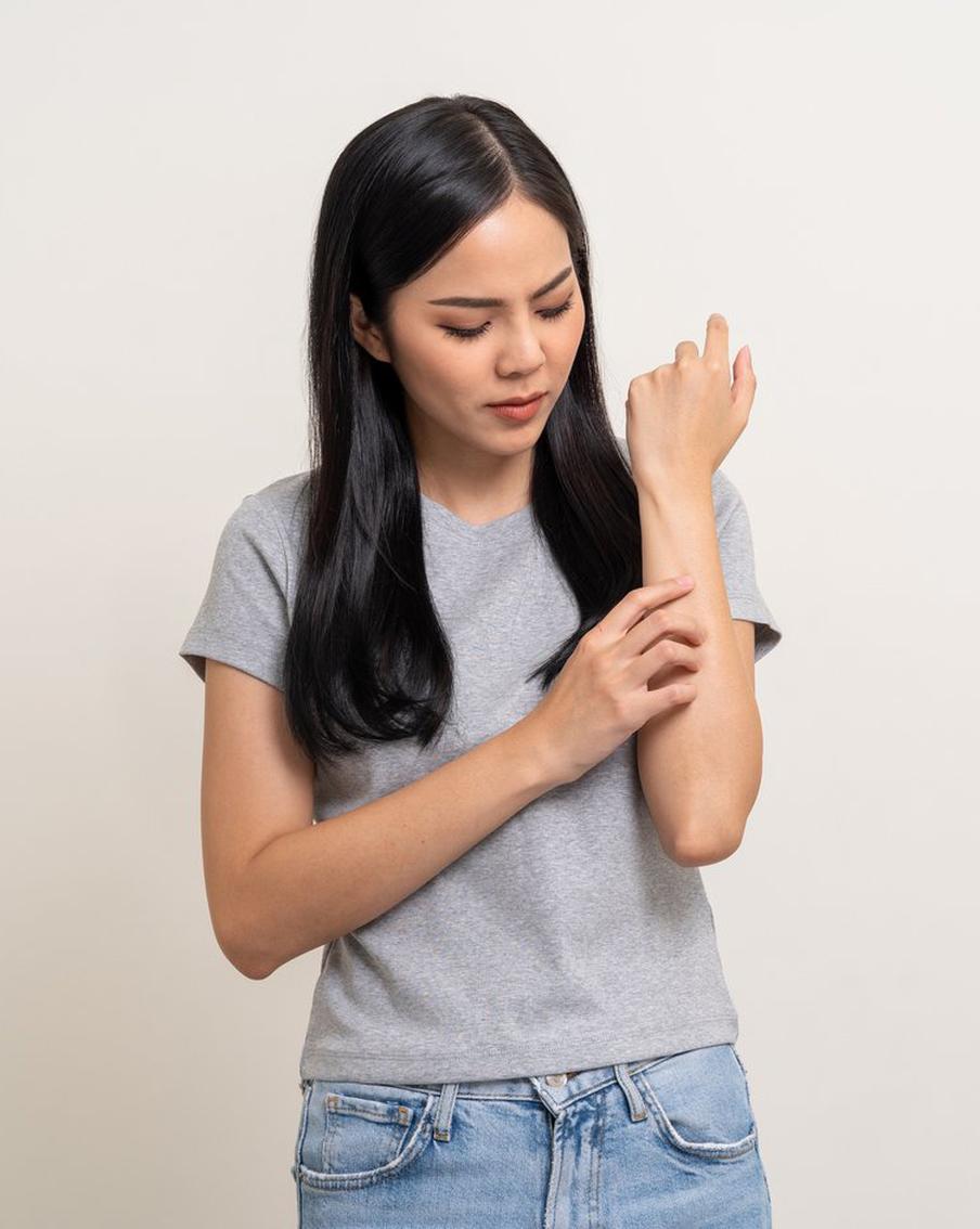 Как выбрать косметику для атопичной кожи: советы и выбор ингредиентов