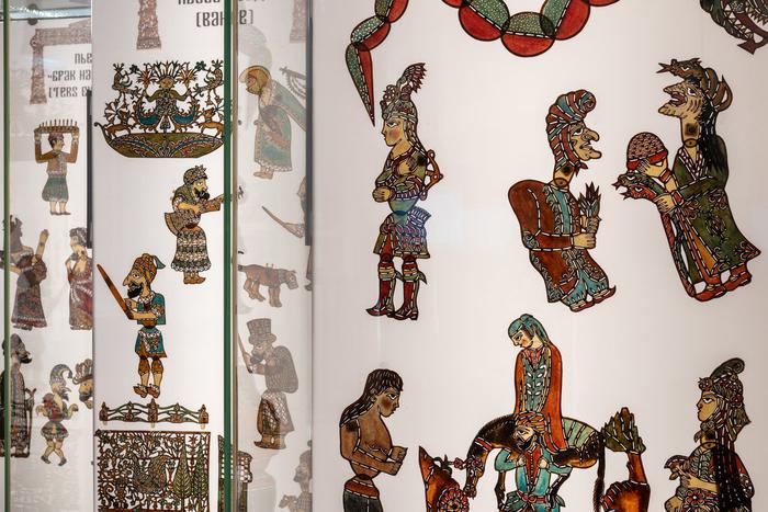 Куклы и их тени встретились в Музее Востока на выставке о старинном турецком театре
