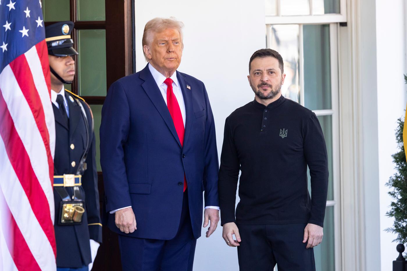Украинский президент Владимир Зеленский проведёт переговоры с Трампом в Ватикане