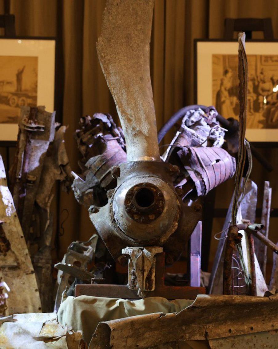 В Малый театр прилетел бомбардировщик: накануне юбилея Победы нашли самолёт эскадрильи театра