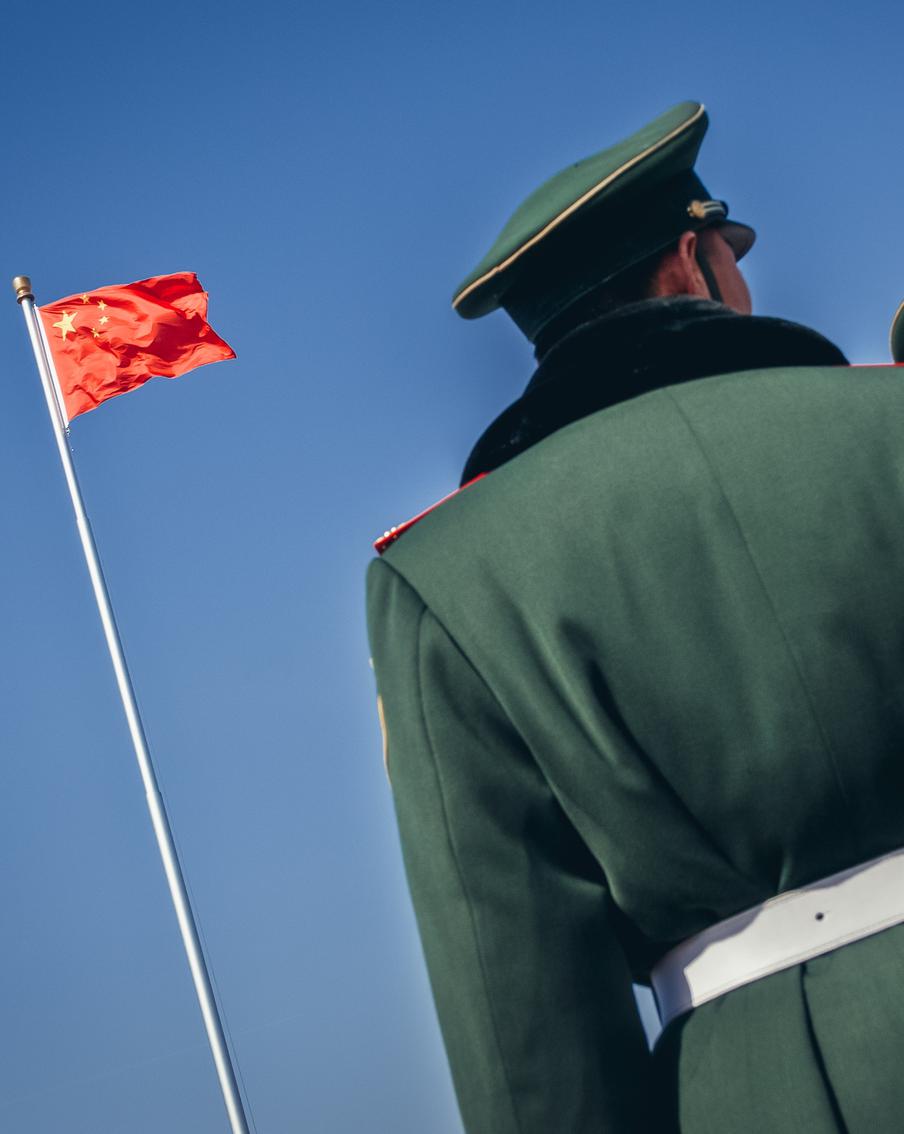 Китай провёл операцию по установлению контроля над спорным островом в Южно-Китайском море